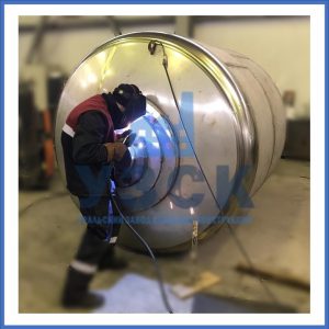 Купить баки и ёмкости из нержавеющей стали от завода УЗСК в Томске